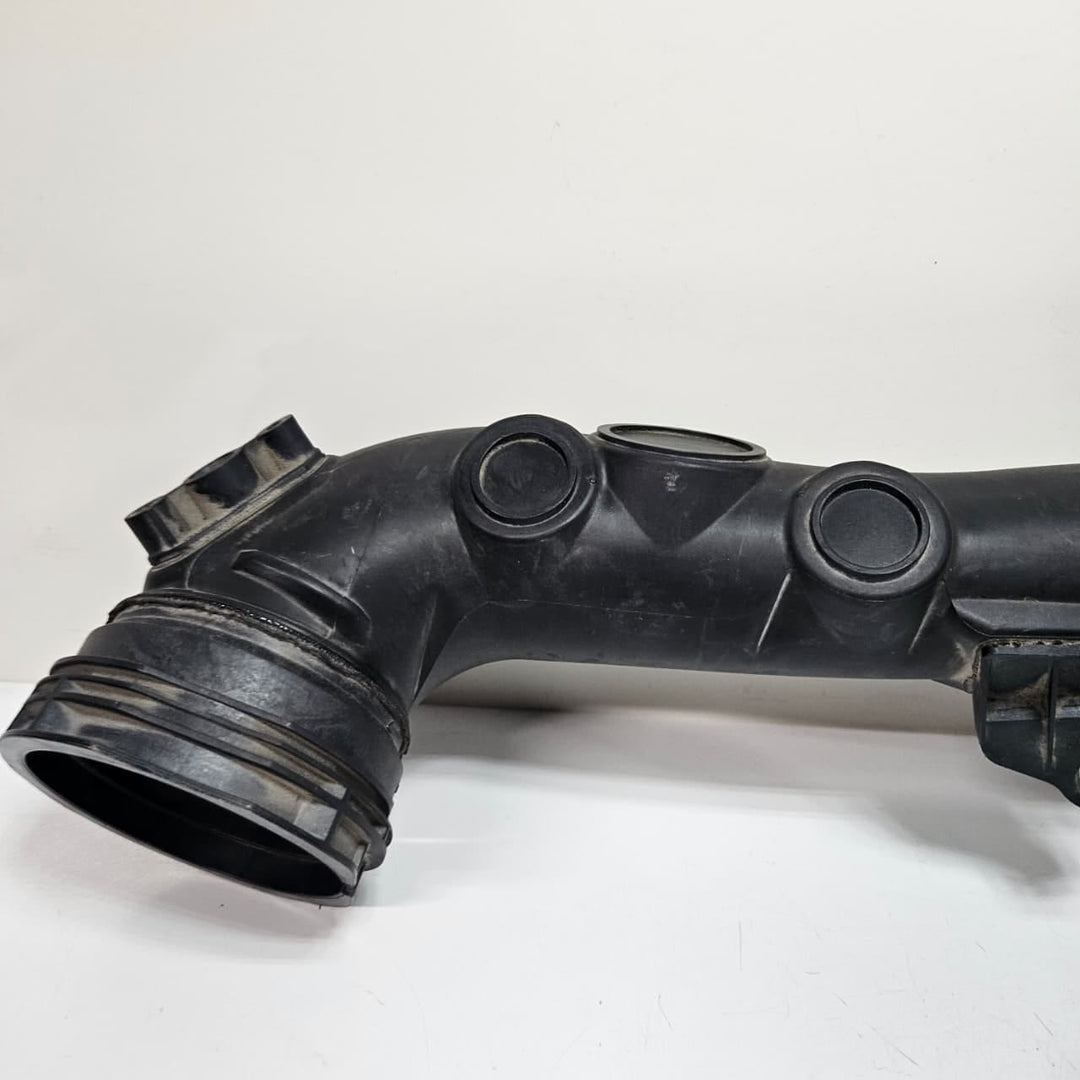 BMW 1 3 Series E82 E88 135i 335i N55 Engine Air Intake Hose 7599294