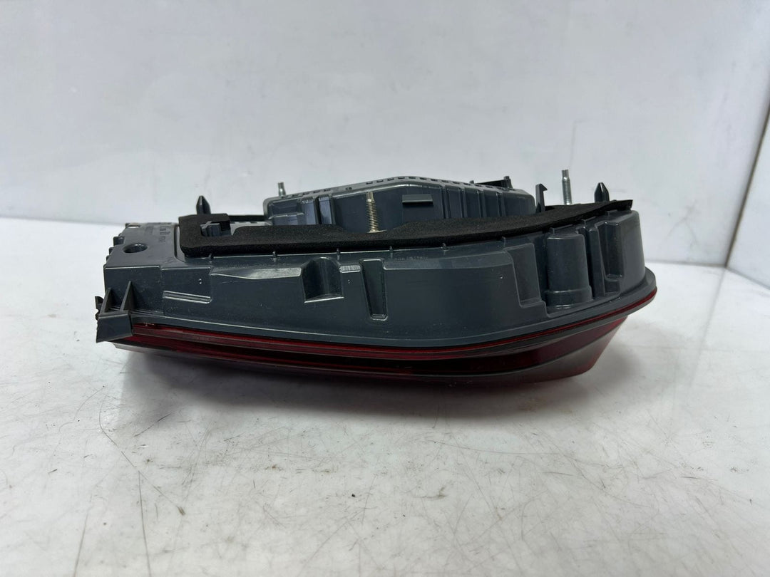 2015 BMW 7 Series G11 G12 Tailgate Light 2583244 OEM
