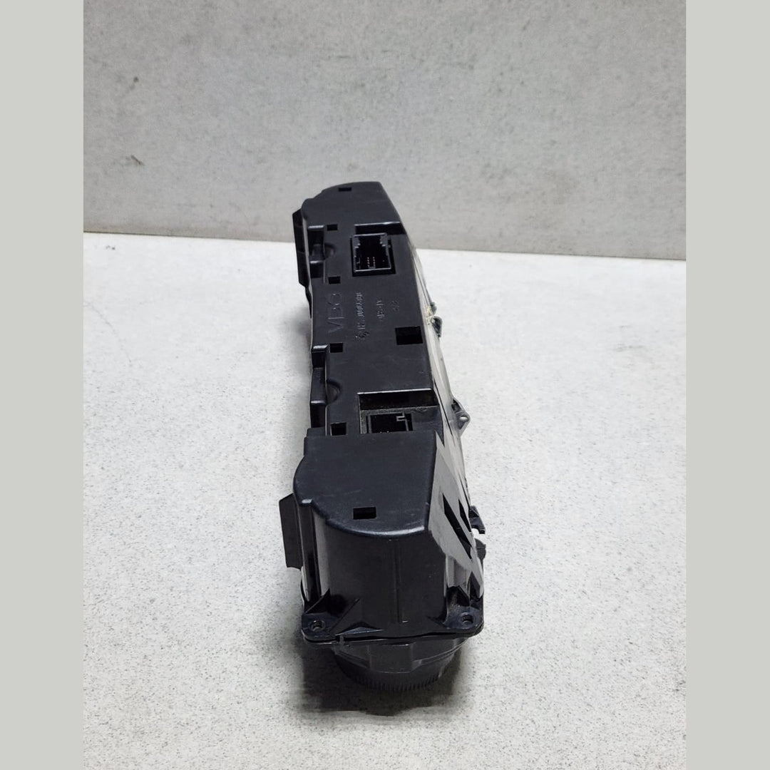 Mercedes-Benz E-Class Climate Control Panel 2118300385 W211 E-Class