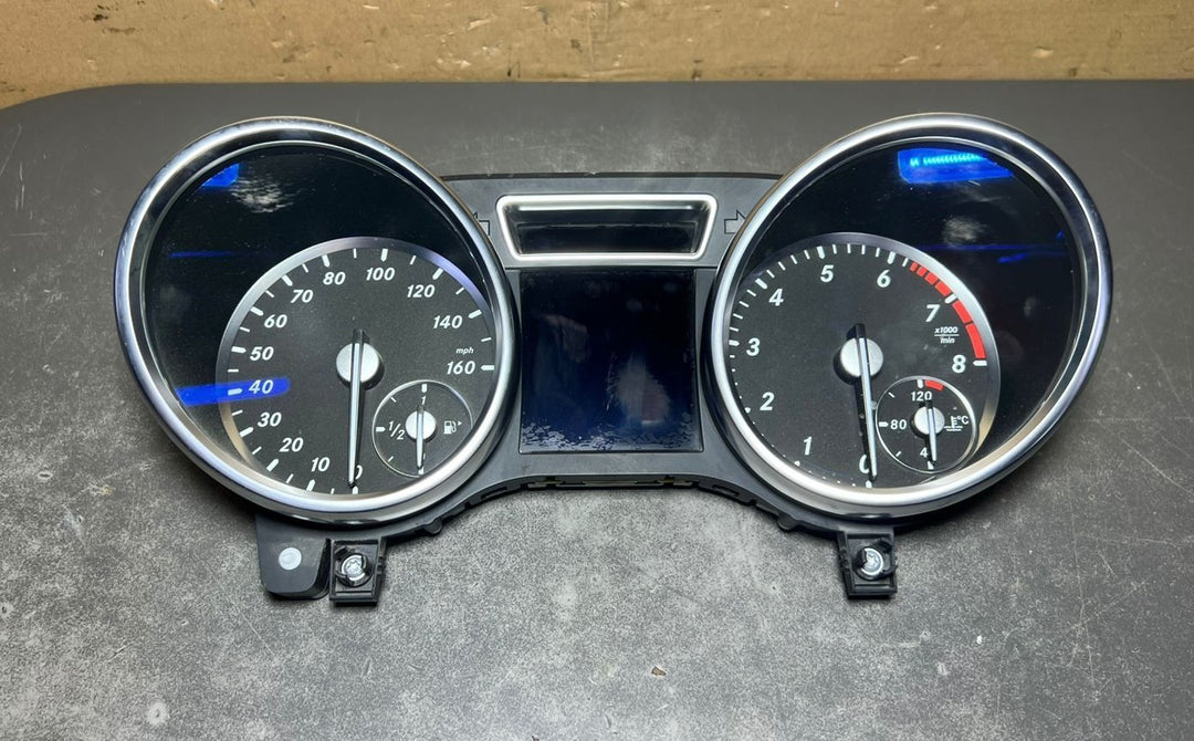 2013-2016 Mercedes-Benz W166 GL Instrument Cluster Speedometer A166 9003106 OEM