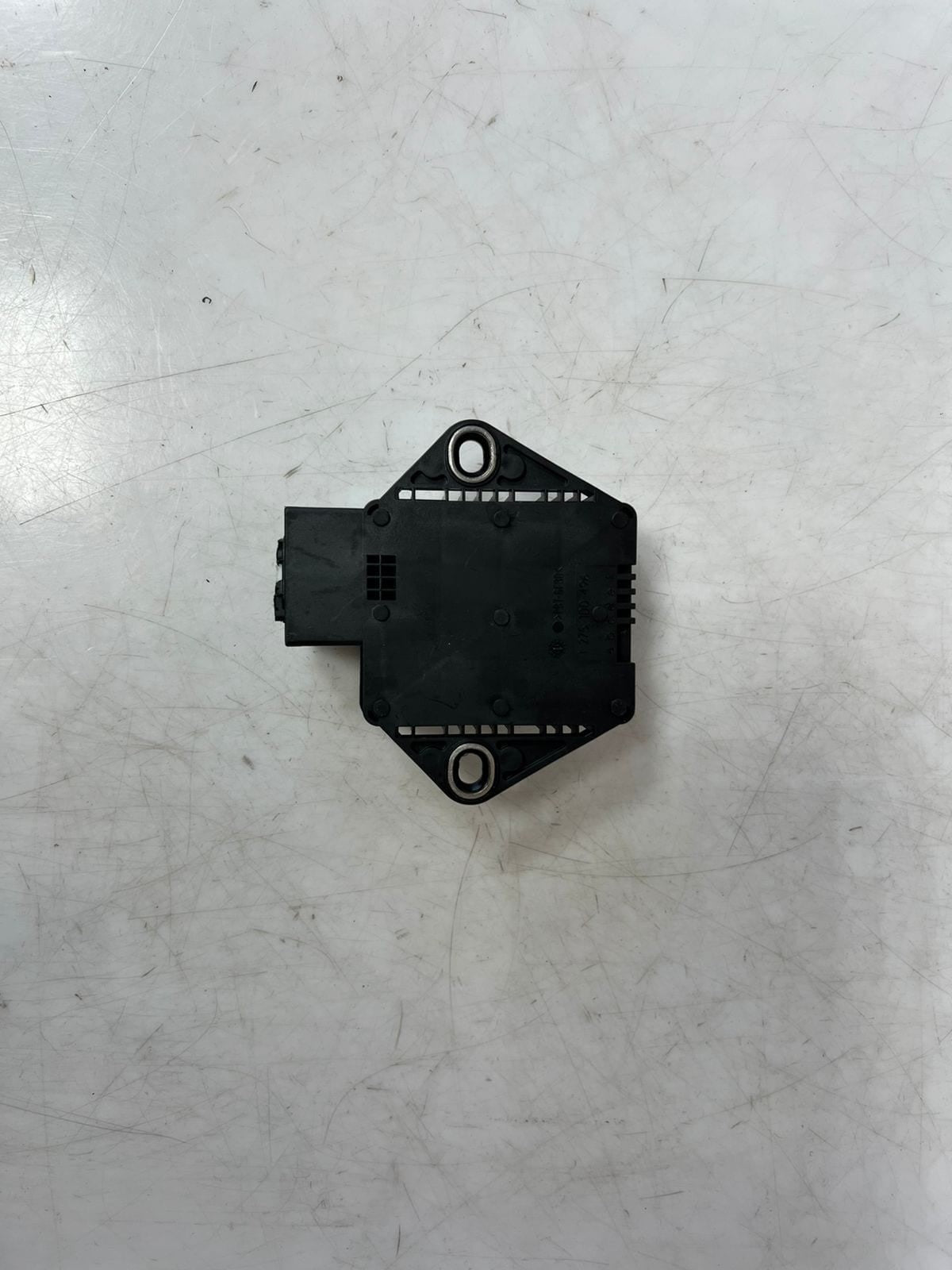BMW E60, E65, E70 X5, and E90 Yaw Rate Speed Sensor 6782370 OEM