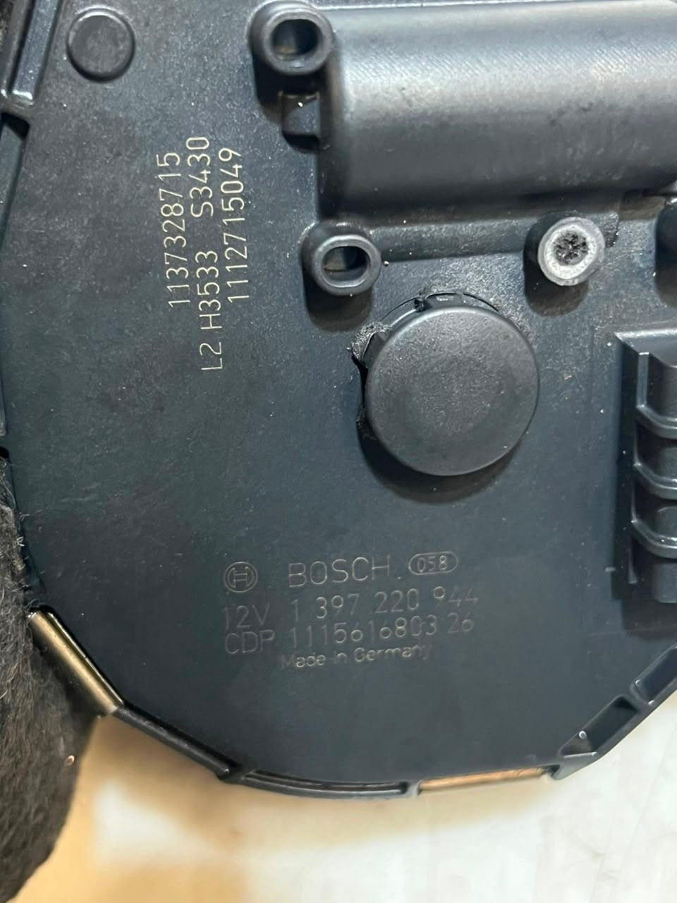 2011-2016 BMW 5 Series F10 F11 Front Wiper Motor and Linkage 7305562 OEM