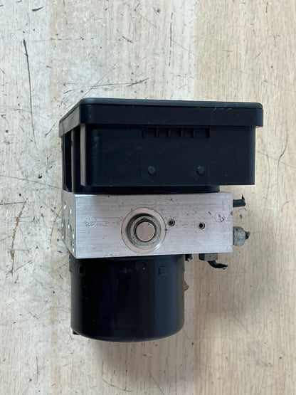 BMW 1 3 series E81 E82 E87 E90 E91 E92 ABS DSC BRAKE PUMP CONTROLLER 6787837
