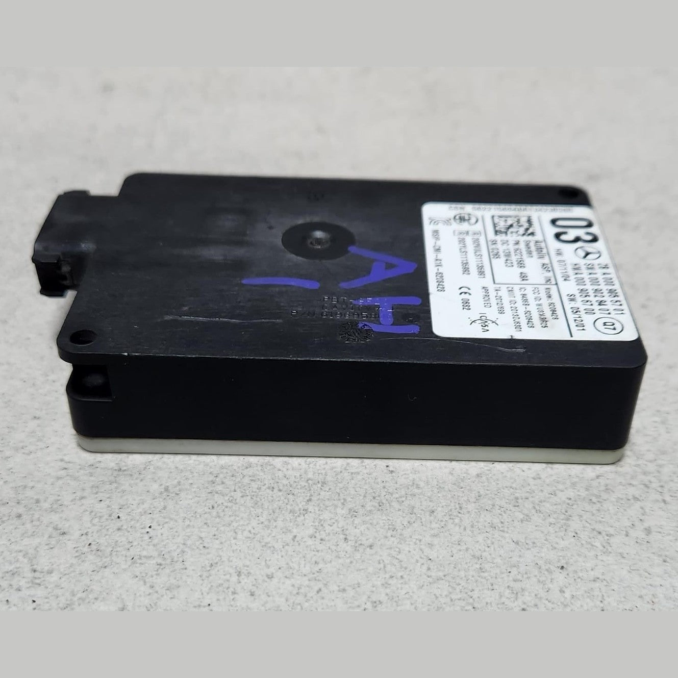 2017-2020 Mercedes-Benz SLC300 Radar Sensor Blind Spot Module A0009055701  