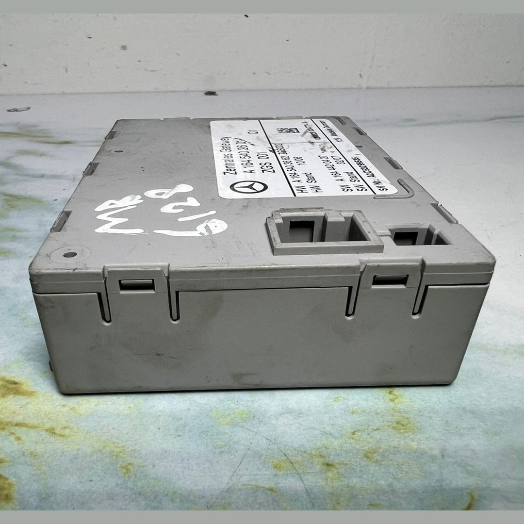 2010-2013 Mercedes-Benz GL350 Central Gateway Control Module A1645402601 W164
