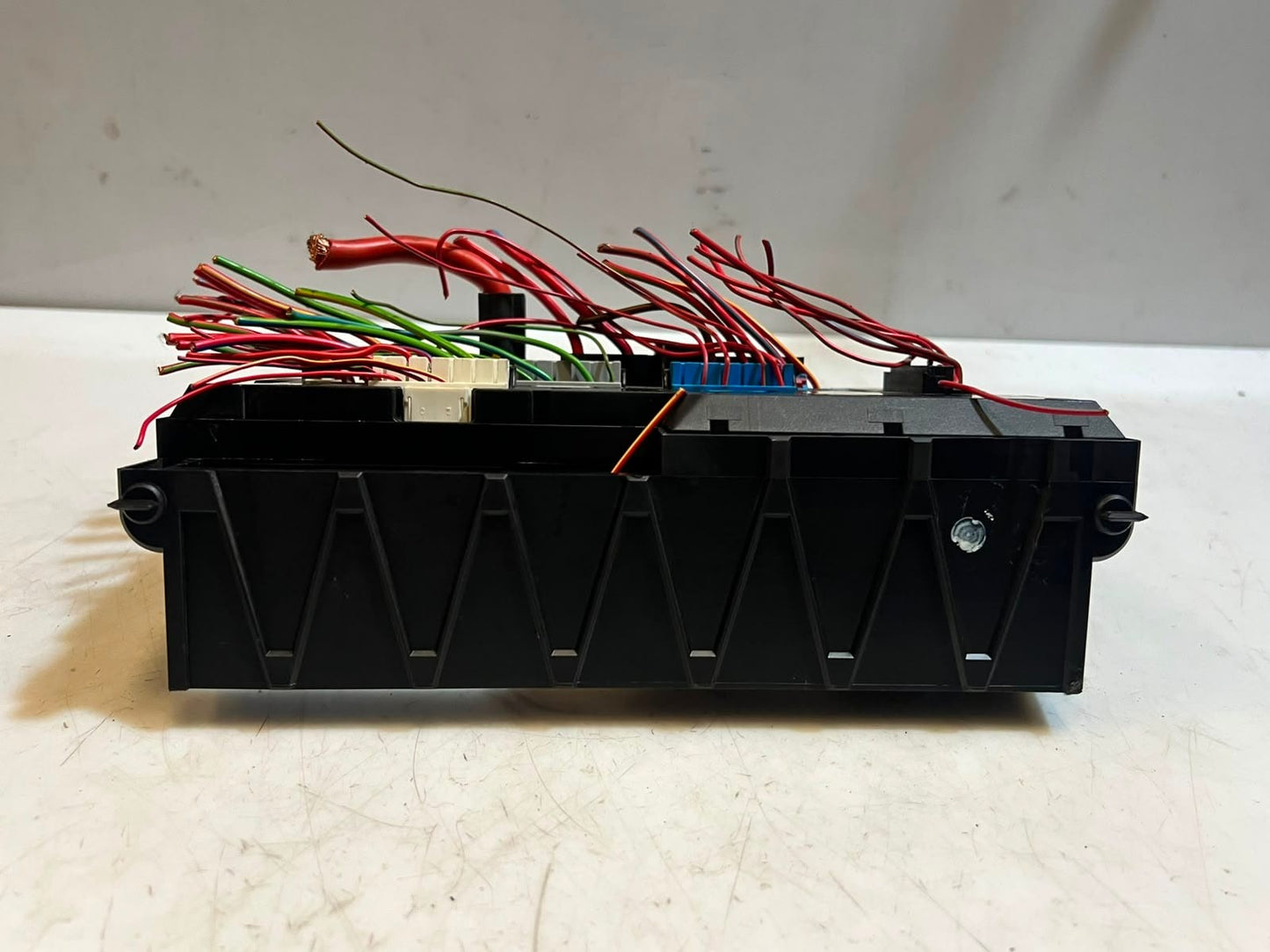 2012-2015 BMW F10 F12 F13 5 6 Series 650i Power Distribution Fuse Box 9252815