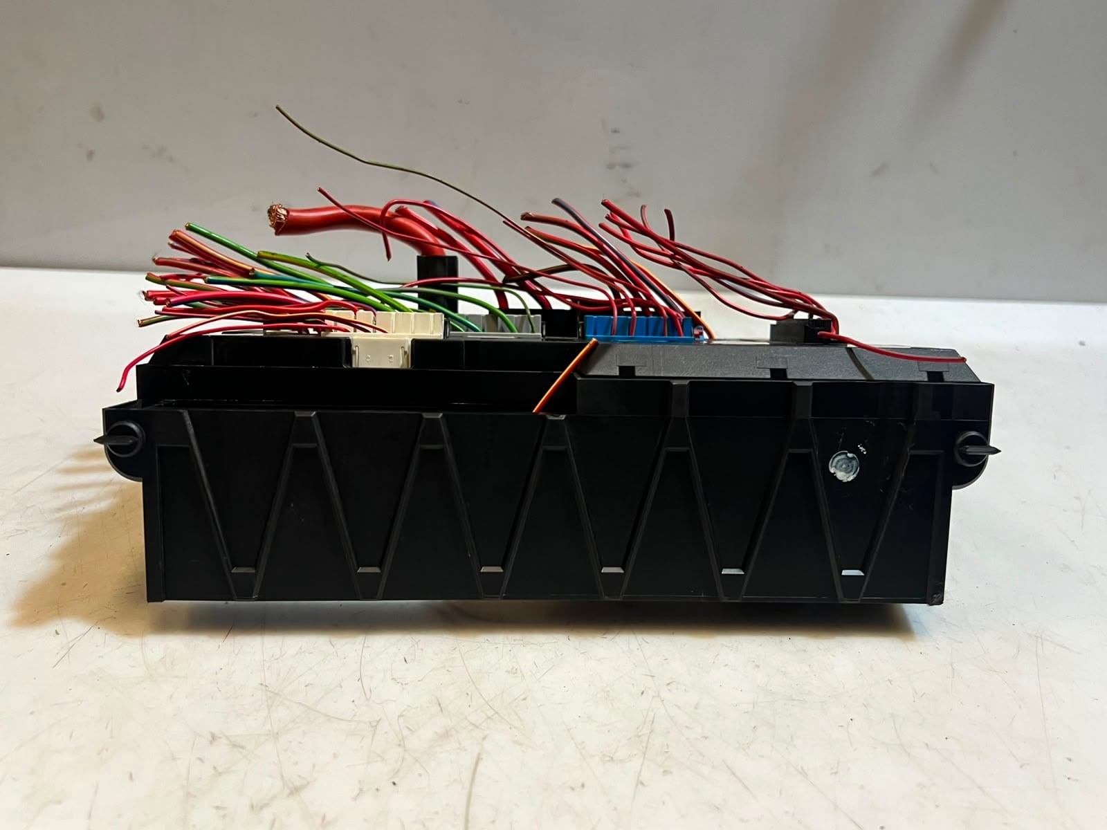2012-2015 BMW F10 F12 F13 5 6 Series 650i Power Distribution Fuse Box 9252815