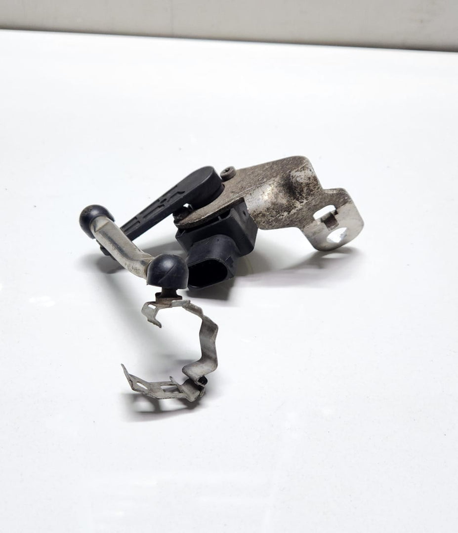 2007-2013 BMW 328i Height Level Sensor 6853752 3 Series Coupe E92 Z4 E85 Z4 E89