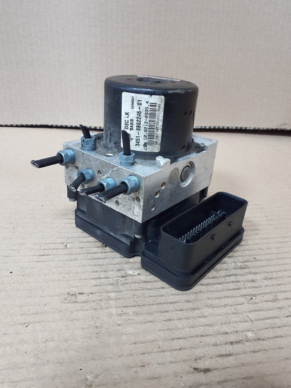 2012-2013 BMW F30 F31 F35 320i and 328i ABS Pump Control Module 6862246 OEM