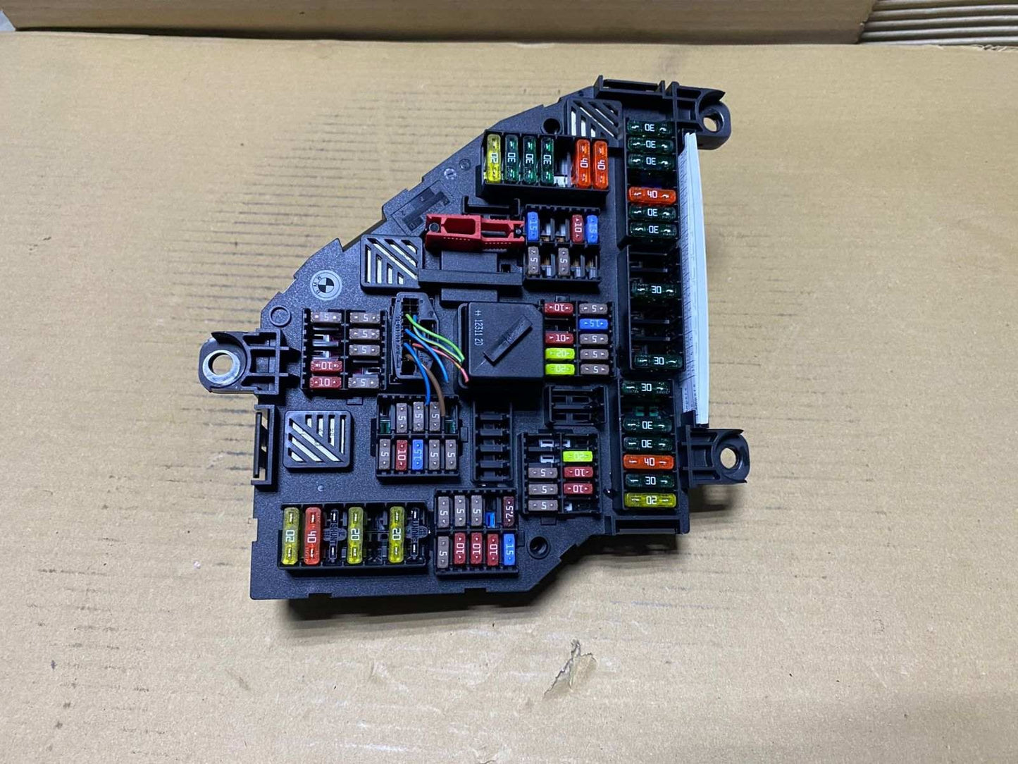 2013 BMW 750i Rear Power Distribution Fuse Box 9264924 F02