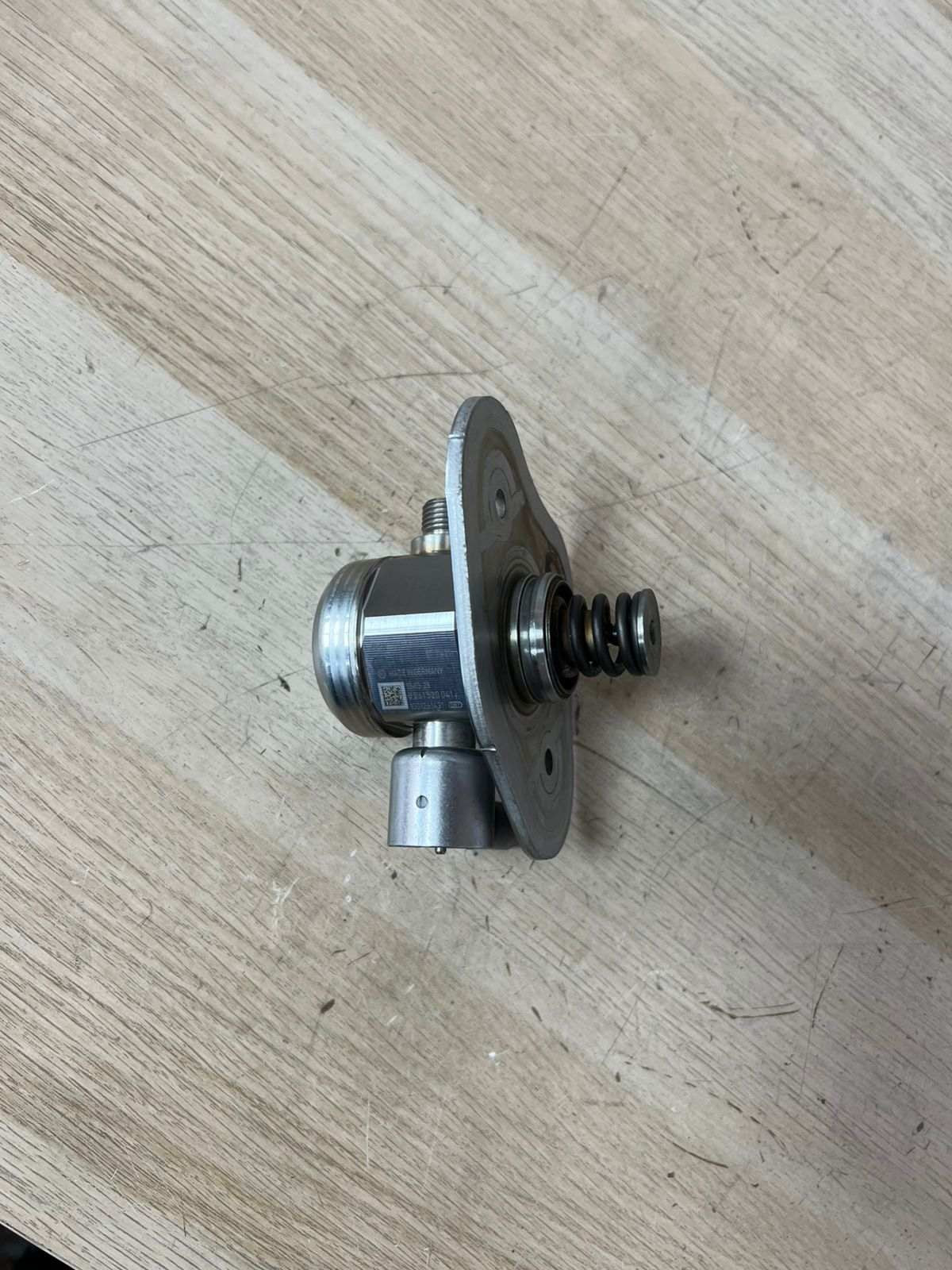 BMW High Pressure Fuel Pump 7562473 E60 E90 E81 E87 E88 E91 E92 E93 N43 1.6 2.0