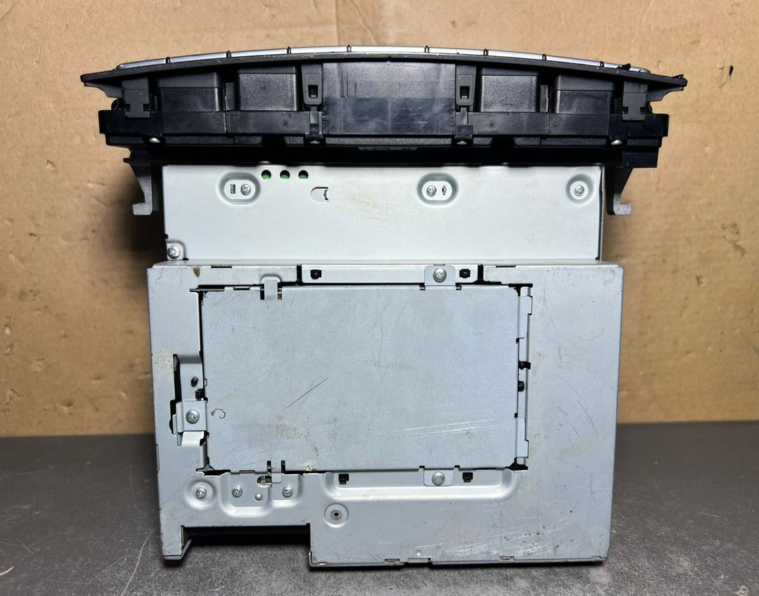 2011–2017 Mercedes-Benz W218 CLS-Class Head Unit CD Player A218 9006103 OEM