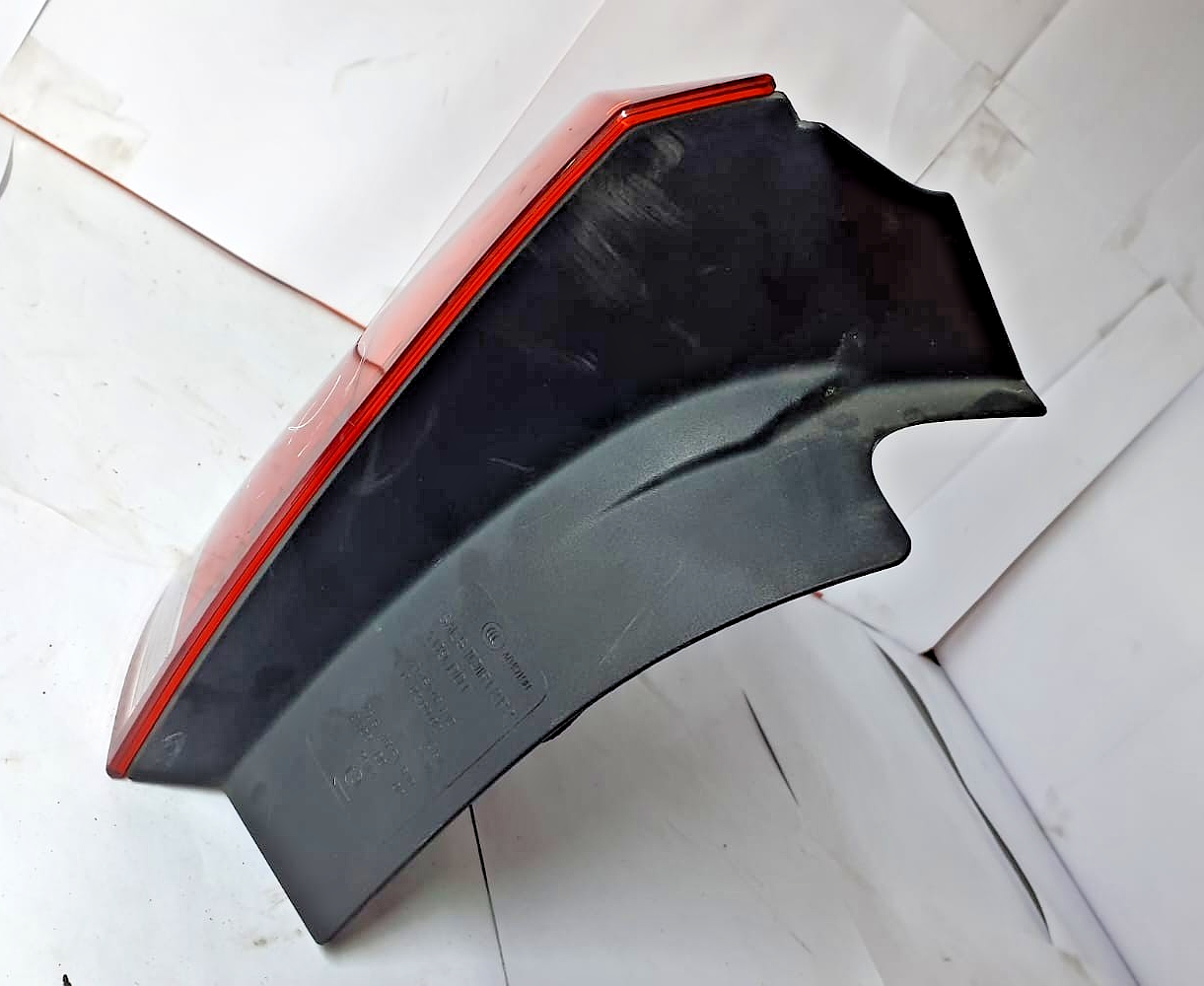 BMW X1 E84 LCI REAR OUTER LIGHT DRIVER Left OEM 2990109