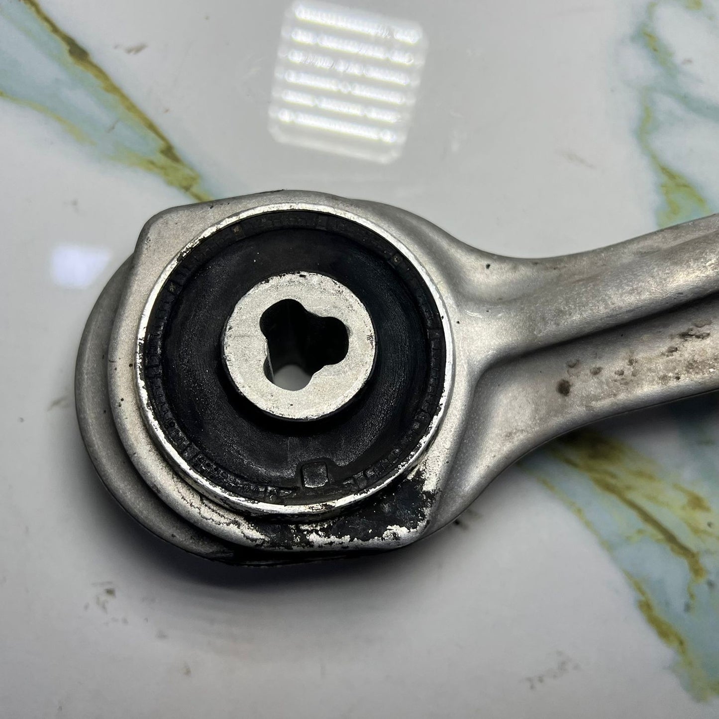 10-14 Mercedes-Benz W212 E-Class E300 Front Right Side Suspension Control Arm