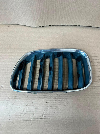 2004-2006 BMW X5 E53 BONNET Front Grille Kidney Left 7124815 OEM