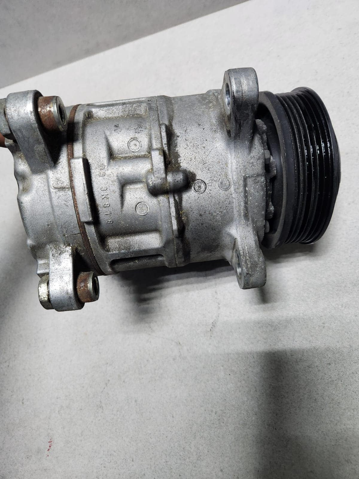 2015-2018 BMW X3 Air Conditioning Compressor 9216467 X3 F25