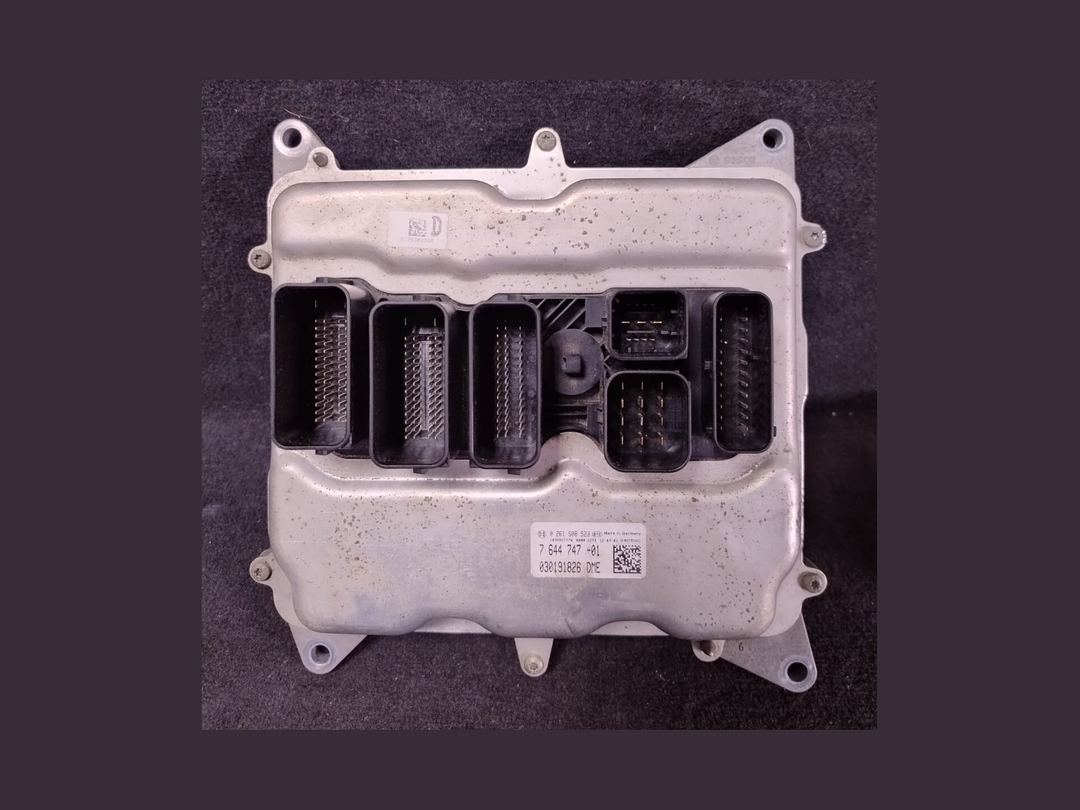 BMW 520i F10 2010-2013 N20 ENGINE CONTROL ECU UNIT + MODULE  DME 7644747