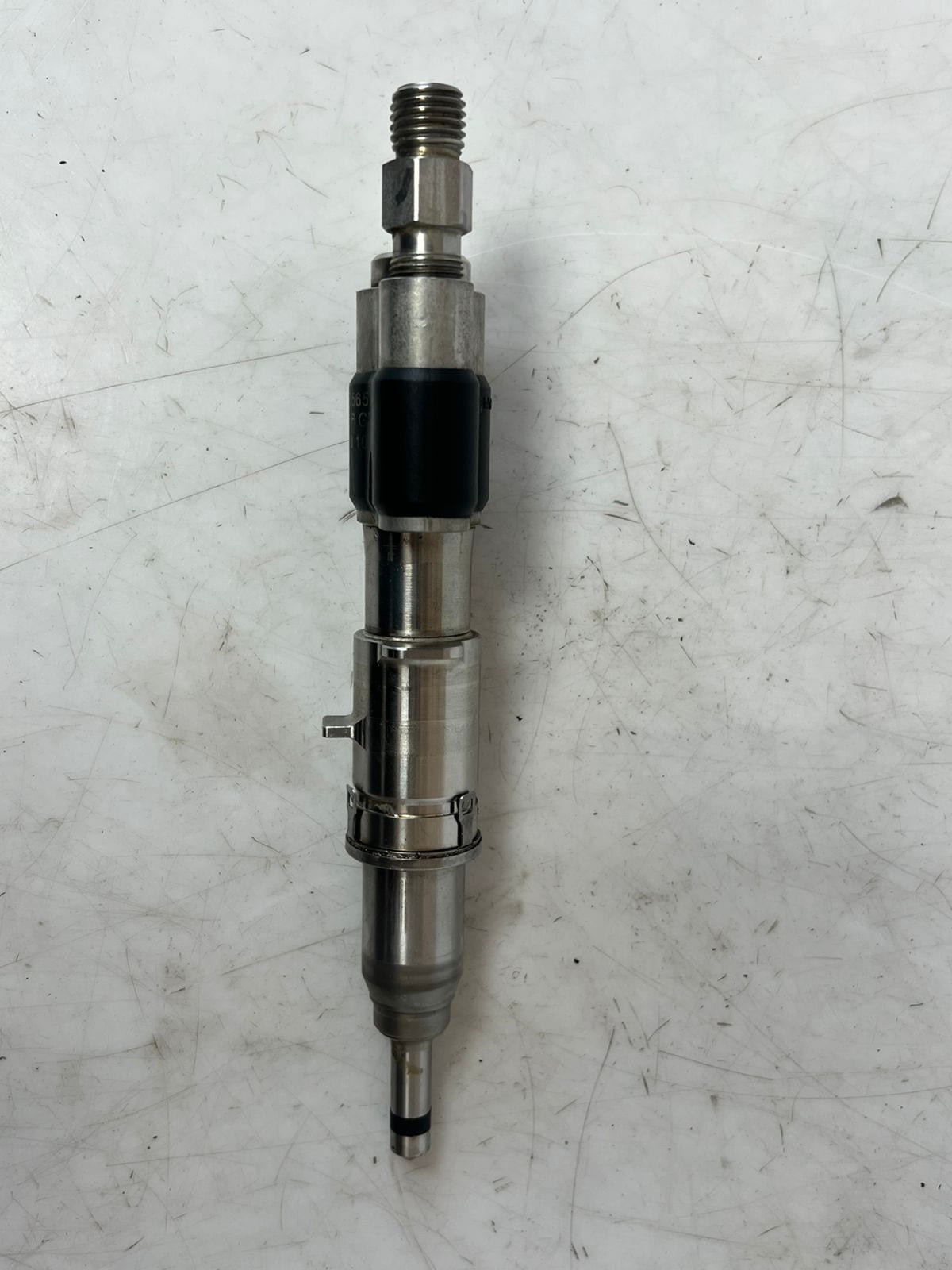 BMW 3, 5, 6, and 7-Series Direct Fuel Injector 7565138 - 02 OEM
