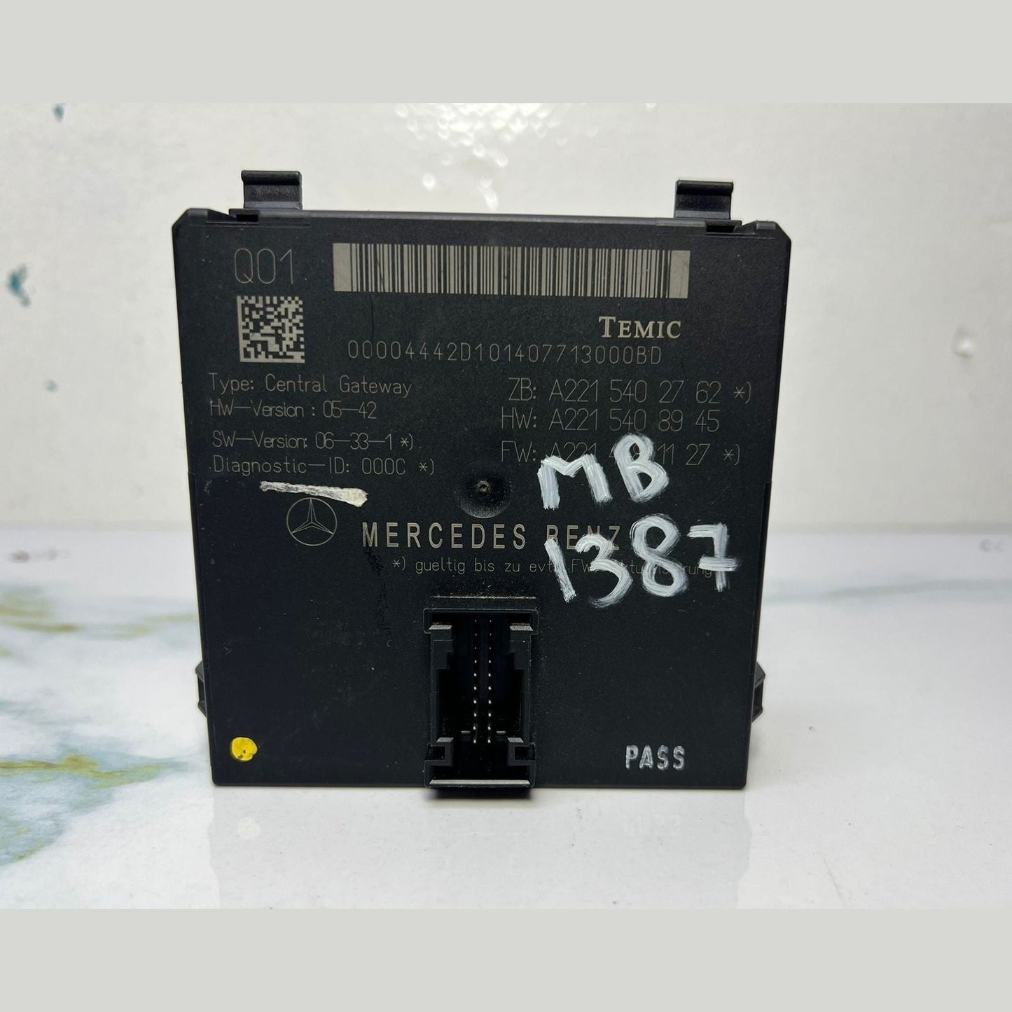 07-14 Mercedes-Benz S550 Central Gateway Control Module A2215402762 W221 W216 CL