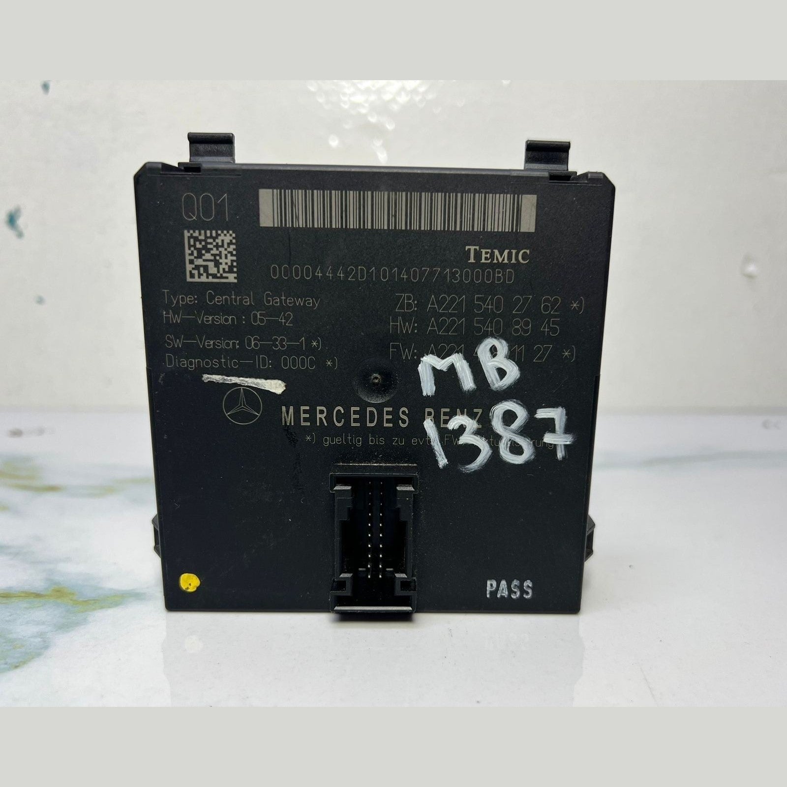 07-14 Mercedes-Benz S550 Central Gateway Control Module A2215402762 W221 W216 CL
