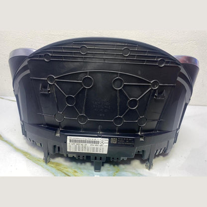 Mercedes Instrument Cluster A2059000234