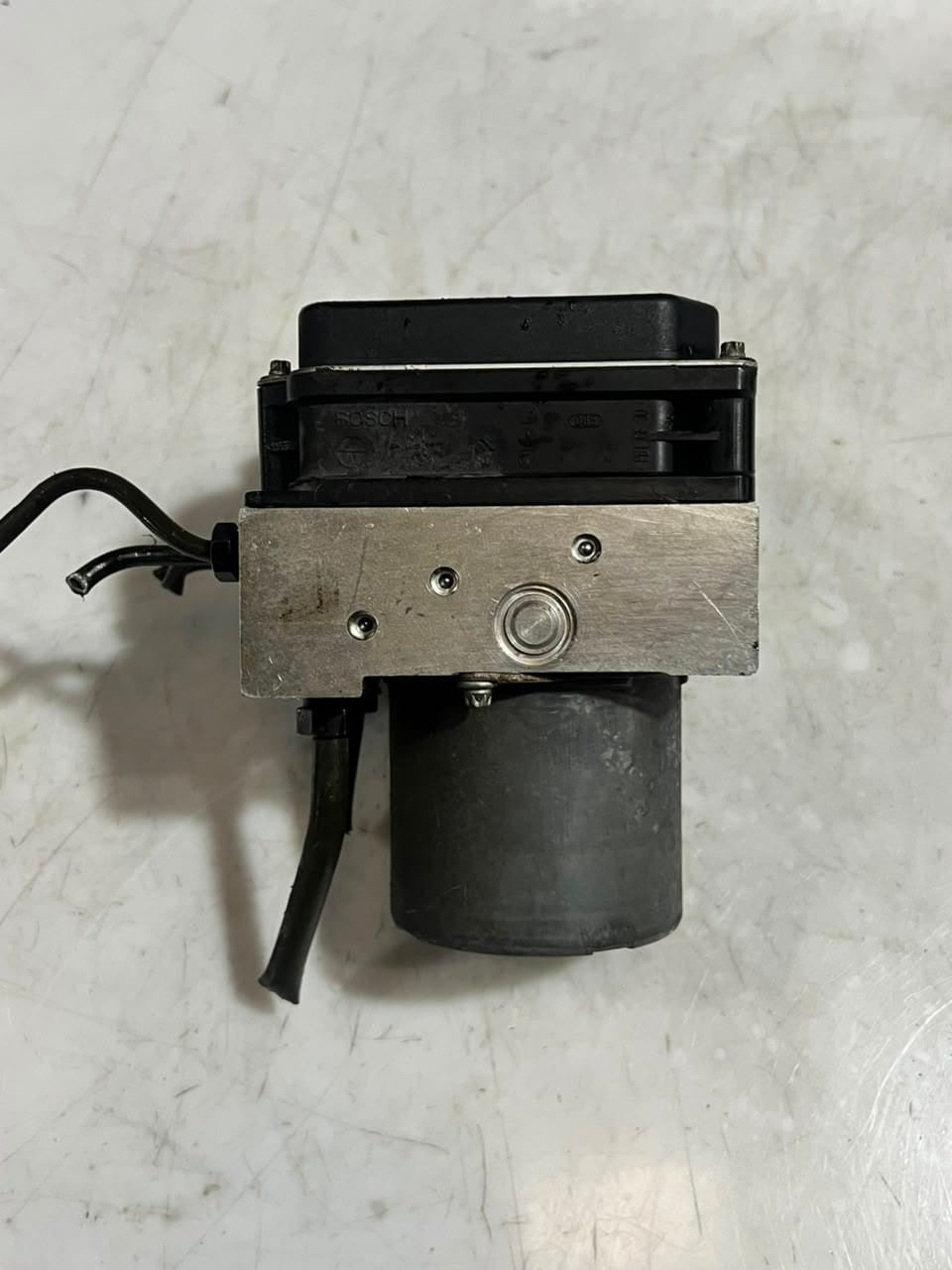 BMW 5 Series E60 E61 E63 E64 ABS Pump with Control Module 6766300 OEM