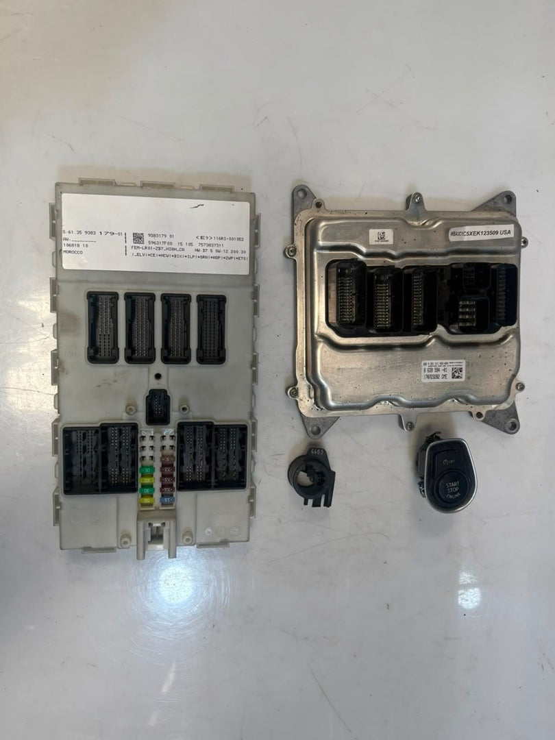 2015 BMW 3' F30 N26 328I Engine Control Module ECU SET DME FEM 8639594 OEM