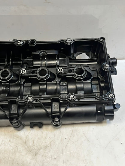 BMW F20 F22 F21 E90 E91 E92 E93 Cylinder Head Valve Cover 8589941 OEM