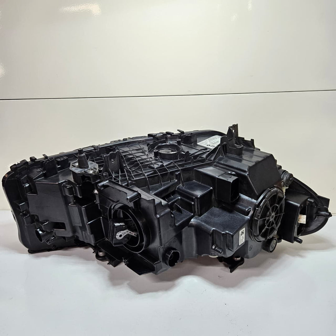BMW  5 Series G30, G31, F90 m Adaptive LED Headlight 8499109 ECE LEFT SIDE