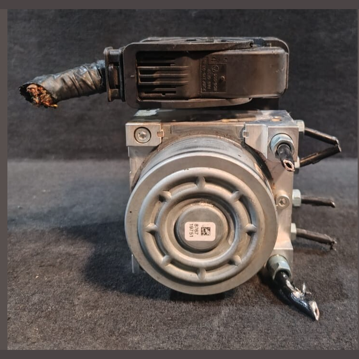 BMW F45 216D 2015 DSC ABS BRAKE PUMP CONTROL MODULE UNIT - 6878051