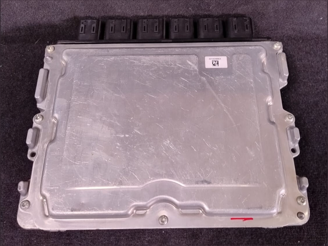 BMW 5 G30 G31 2018 8473992 Engine Control Module ECU DIESEL B47