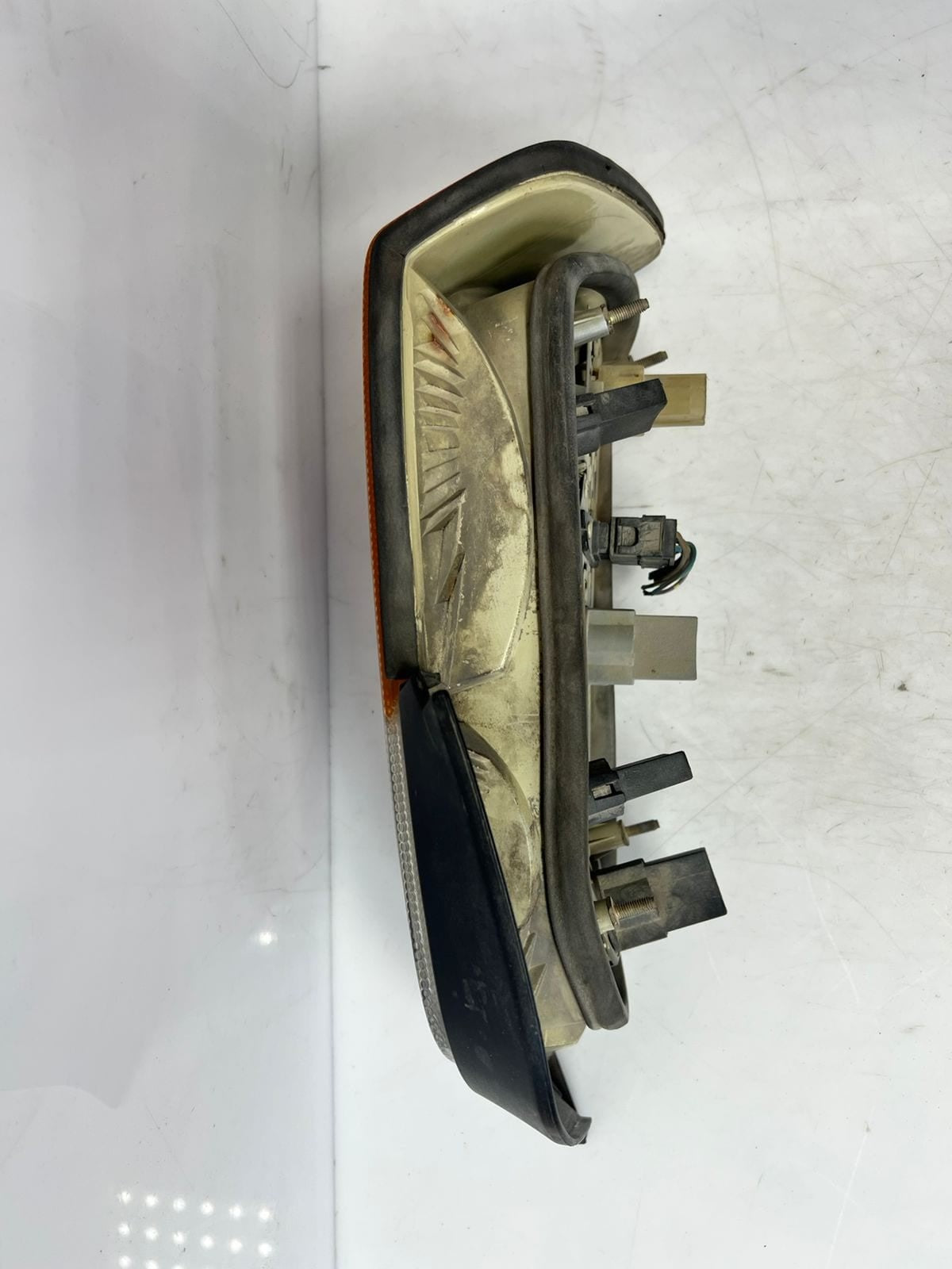1994 BMW E36 318i 323i 325i 328i M3 REAR Tail Light LEFT RIGHT 8353272 8368337
