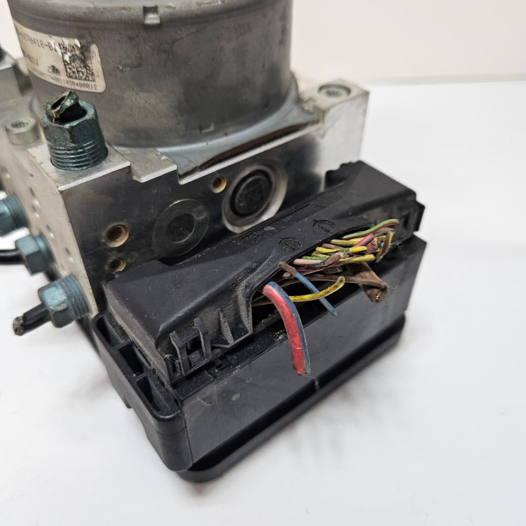 2014-2016 BMW F30 328i,328i ABS Anti-Lock Brake Pump Module 6870912
