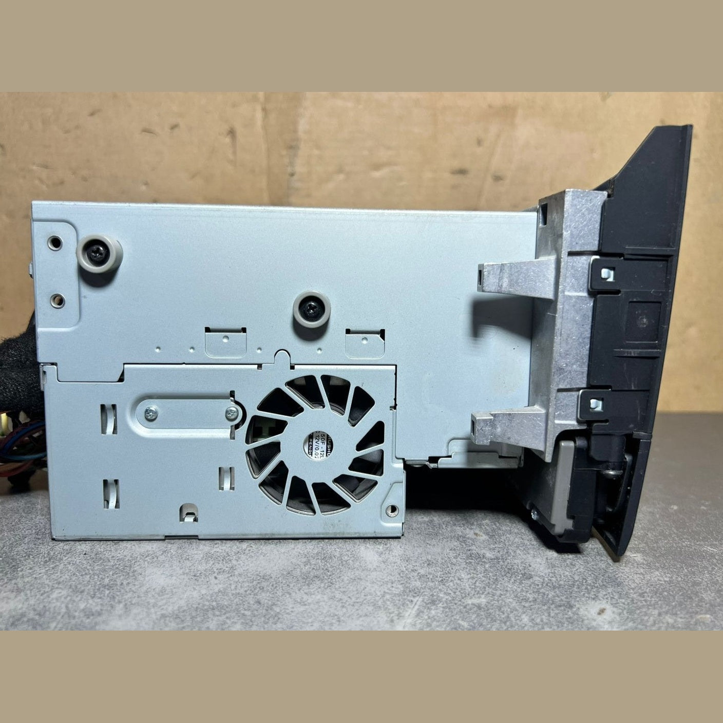 2012–2014 Mercedes-Benz W212 E-Class Head Unit CD Player A212 9005725 OEM