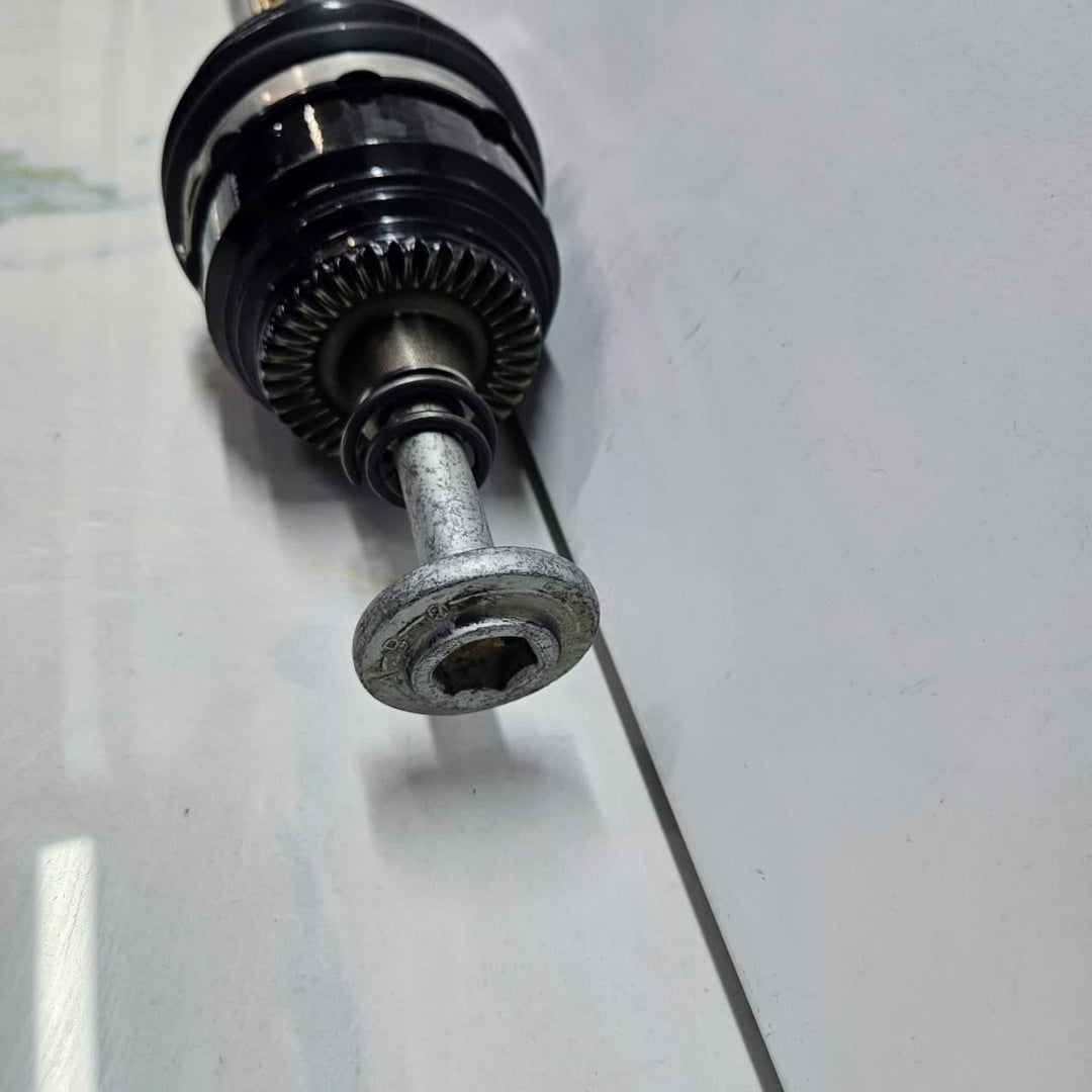 2022-2025 BMW I4 G26 Front Right Axle Shaft Assembly 5A25C58
