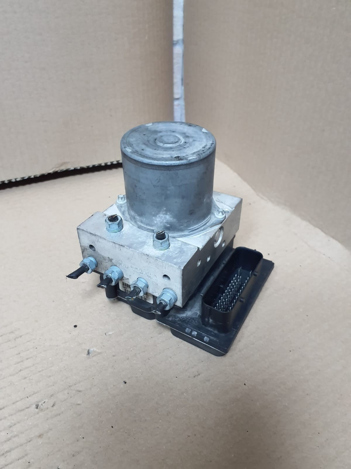 2013-2015 BMW X1 E84 ABS Hydraulic BRAKE Pump Module 6860215 OEM