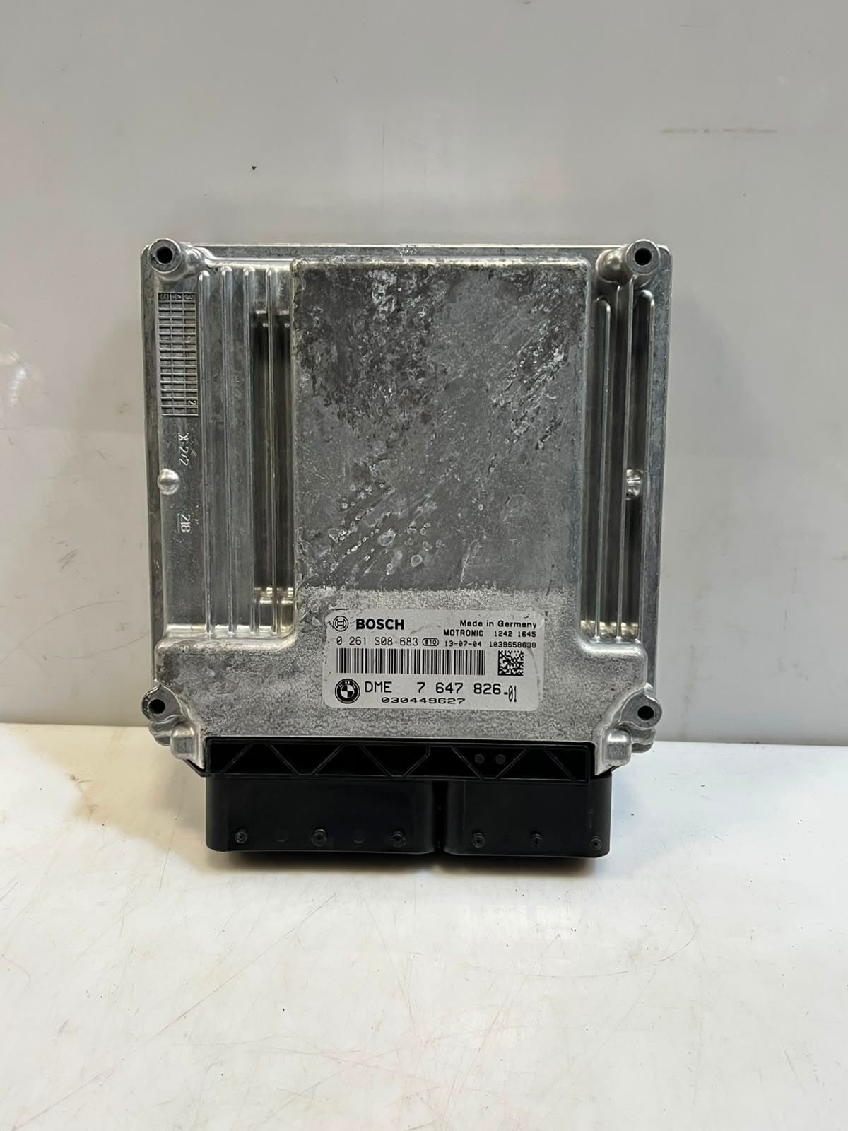 BMW 1' 3 Series LCI E82 E87 E88 E90 Engine Control Unit ECU ONLY 7647826 OEM