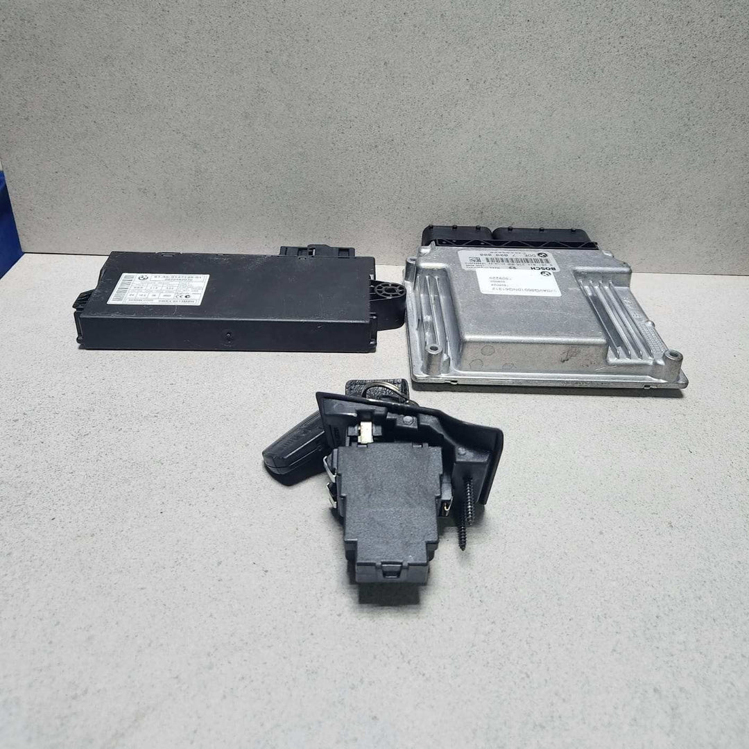 BMW OEM Engine Control Unit ECU SET for E60 520D and E81 120D N47 7809000 