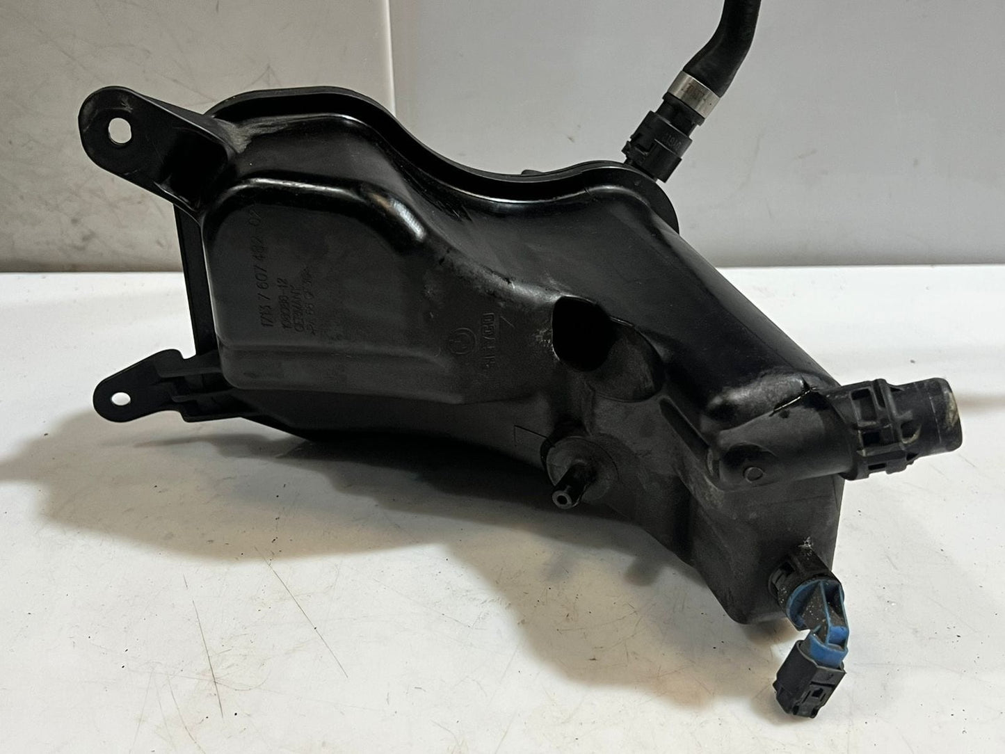 2006-2013 BMW E90 E91 E92 E93 E82 E84 335 330 Coolant Expansion Tank 7607482 OEM