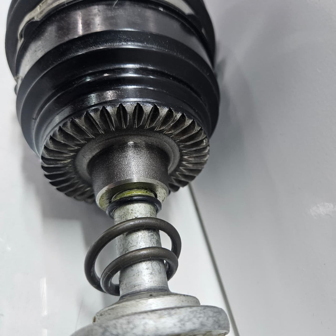 2023 BMW XM G09 S68 4.4 V8 Front Right Driveshaft 5A2E808 TEST DRIVE SHAFT 30KM