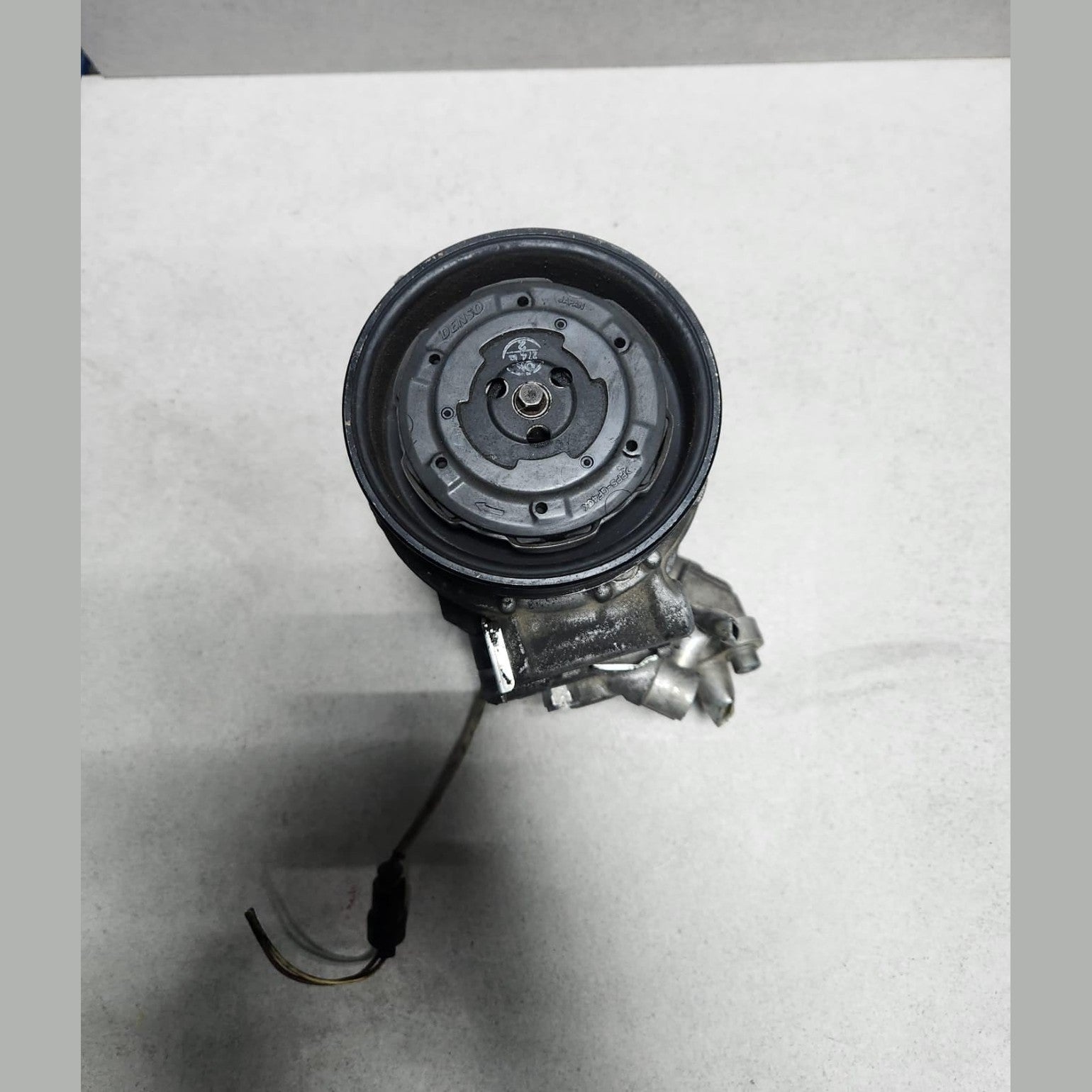 2006-2007 BMW 525i Air Conditioning Compressor 6956715 E60 E61 E63 E64 E65 E66