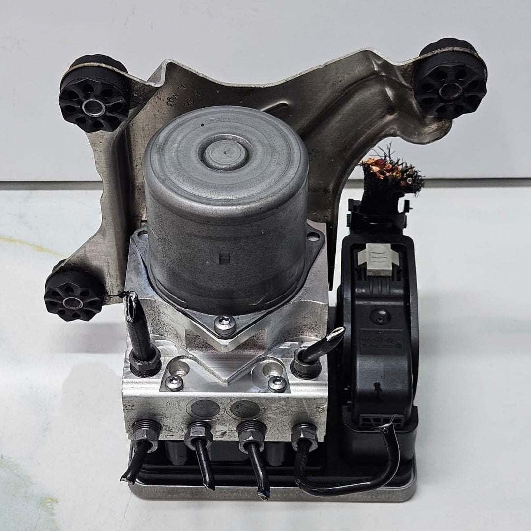 2007-2009 BMW 328i G11 G12 G30 ABS Anti Lock Brake Module & Pump 6886959 OEM