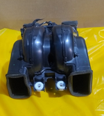 Load image into Gallery viewer, BMW G11 G12 G30 G31 G32 G05 G07 F90 REAR BLOWER MOTOR DUCT 9315950
