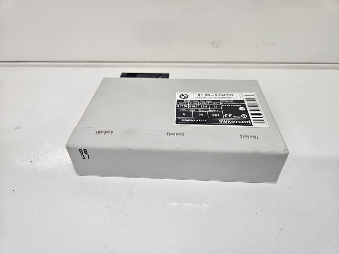 OEM BMW E60 E63 E70 E71 Comfort Keyless Passive Access Control Module 9134707