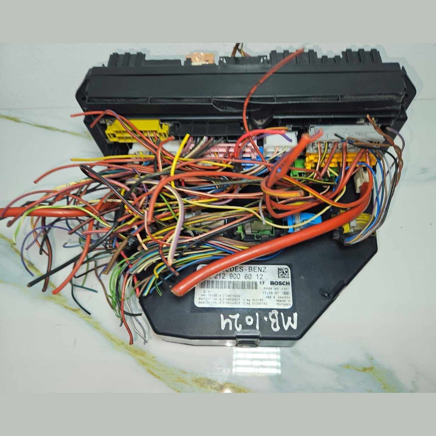 10-16 Mercedes-Benz W212 W204 Front SAM Module Relay Fuse Box A212 9006012 OEM