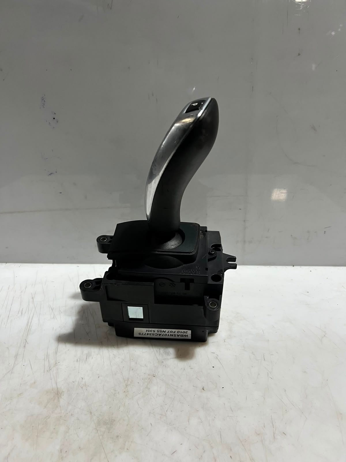 2011 BMW 550i, 5 Series F10/F11 7' Automatic Gear Selector Shifter 9218101 OEM