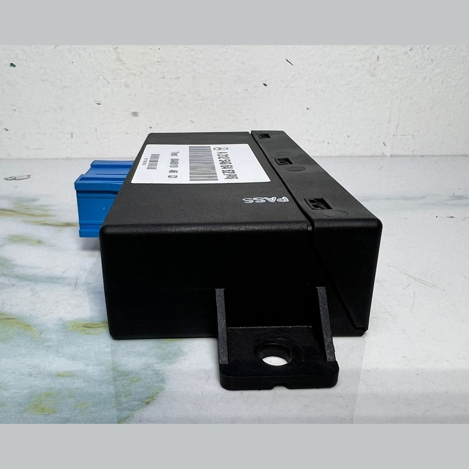 Mercedes E-Class W212 Air Suspension Control Unit A2125406462 OEM