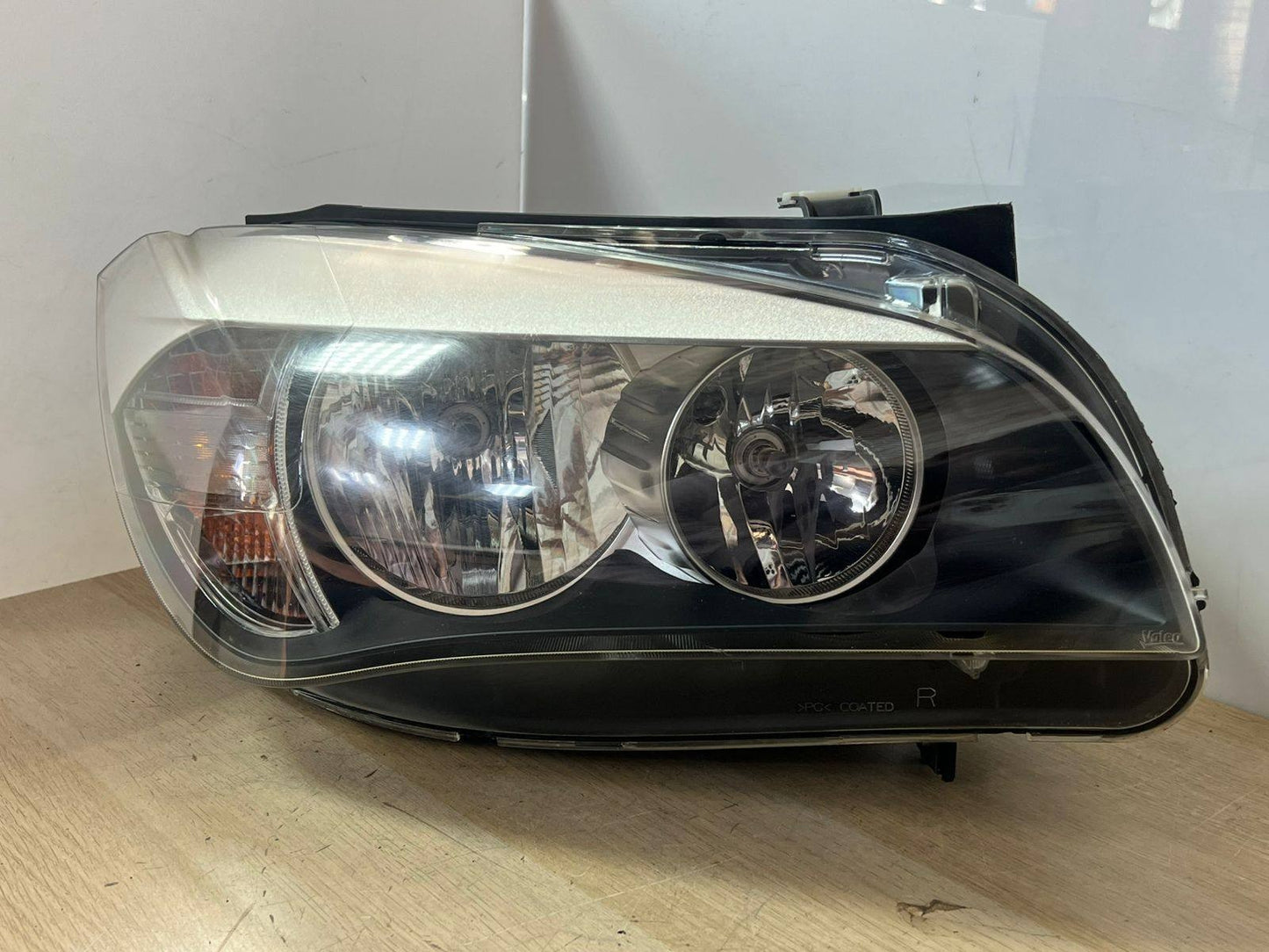 2010-2015 BMW X1 E84 Front Right Headlight 7290236 X1 E84 HELOGEN