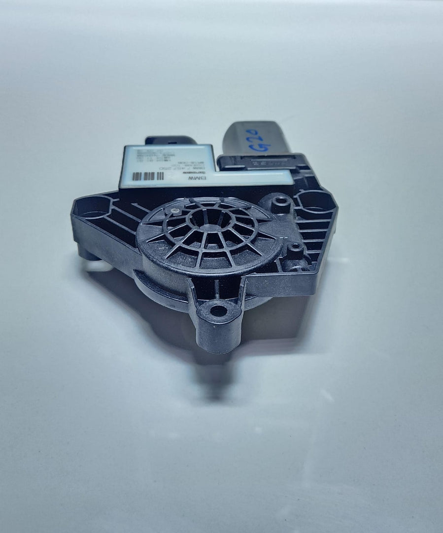 18-23 BMW X3 Front Left Window Regulator Motor 7457250 X3 G01 OEM