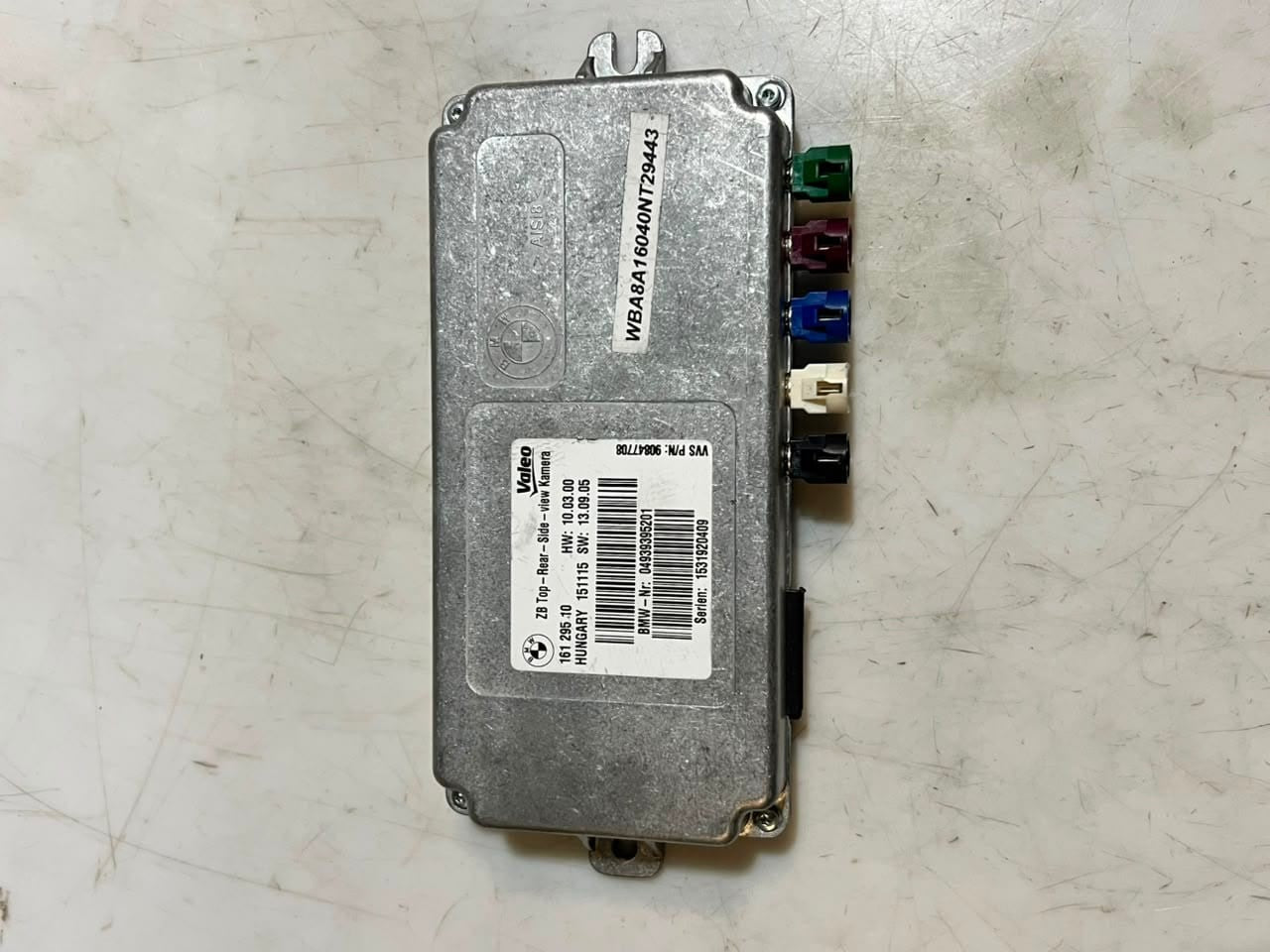 BMW 640i 6' 4' F06 F32 F30 Control Unit Top Rear Side View Module 9393952